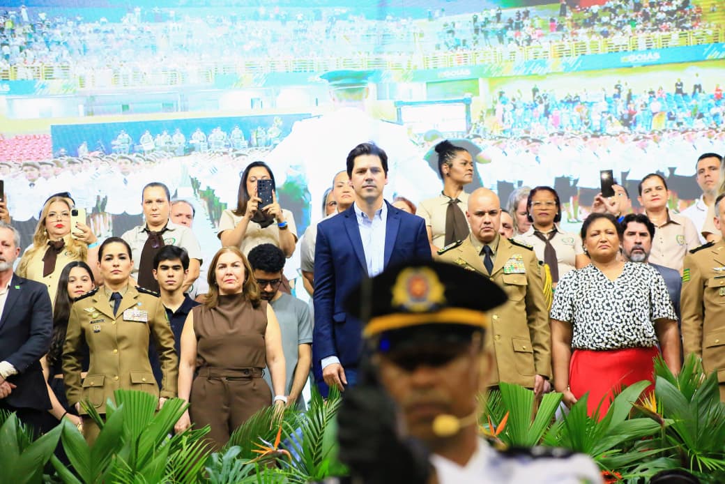 Daniel Vilela na formatura dos Colégios Militares de Goiás