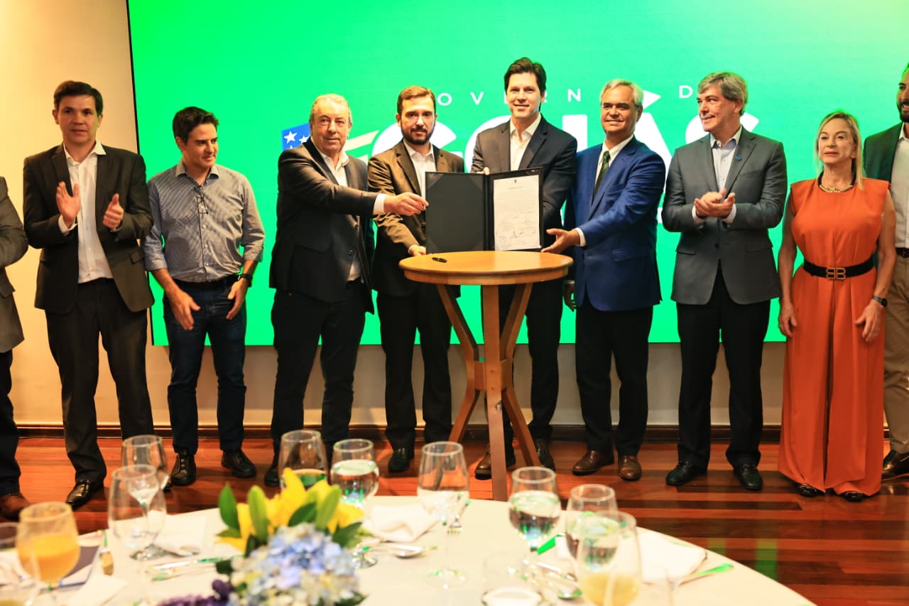 Daniel Vilela anuncia plano para ampliar setor florestal e atrair novas indústrias para Goiás