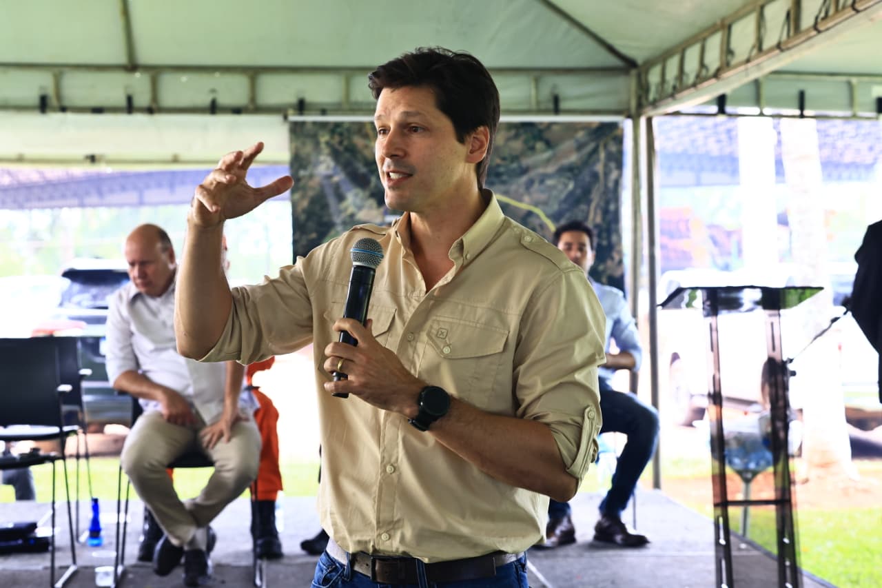 Daniel Vilela anuncia projeto da obra de pavimentação da GO-237, em Água Fria de Goiás