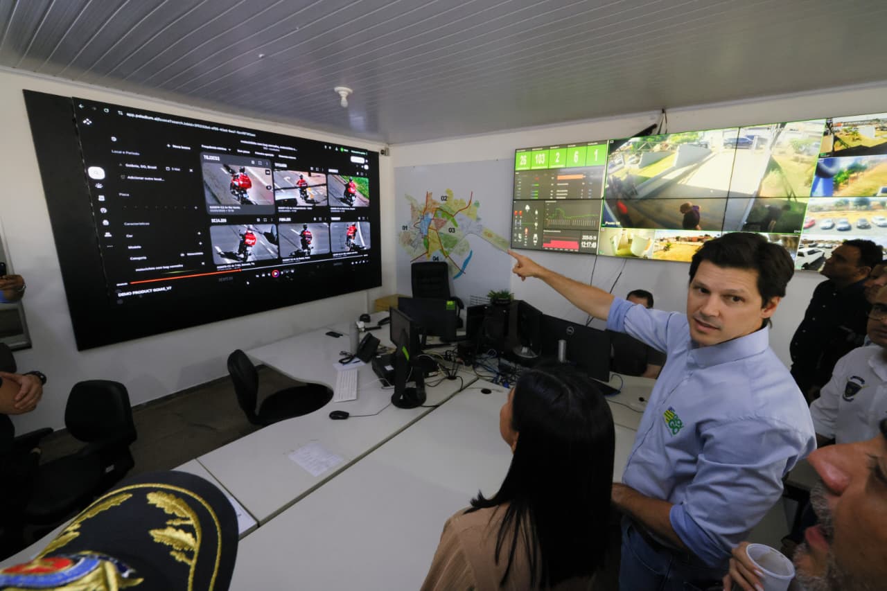 Governador conhece o serviço de IA Contra o Crime instalado em Formosa. O sistema começou a funcionar nesta segunda-feira (18/05). Fotos: Wesley Costa e Warlen Sabino