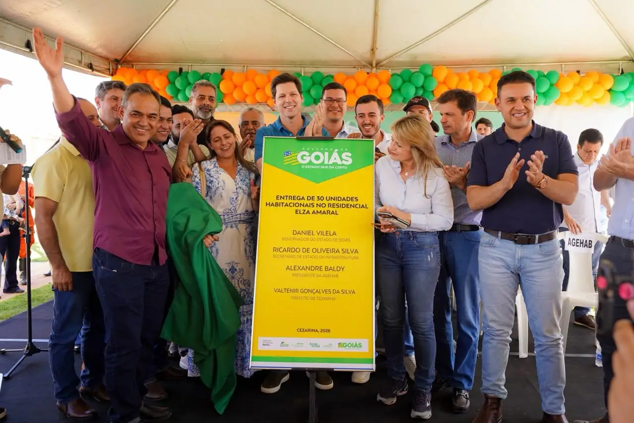 Daniel Vilela realiza sonho da casa própria de 85 famílias em Urutaí e Cezarina