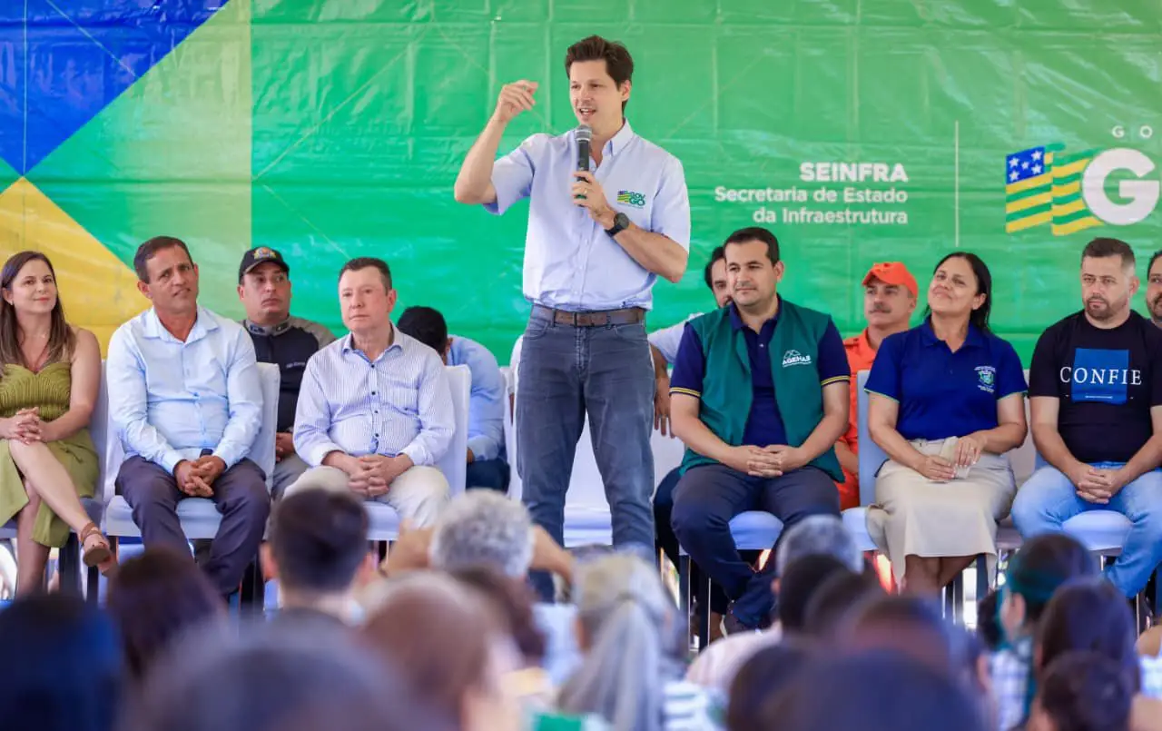 Daniel Vilela entrega 36 casas em Santa Rita do Novo Destino
