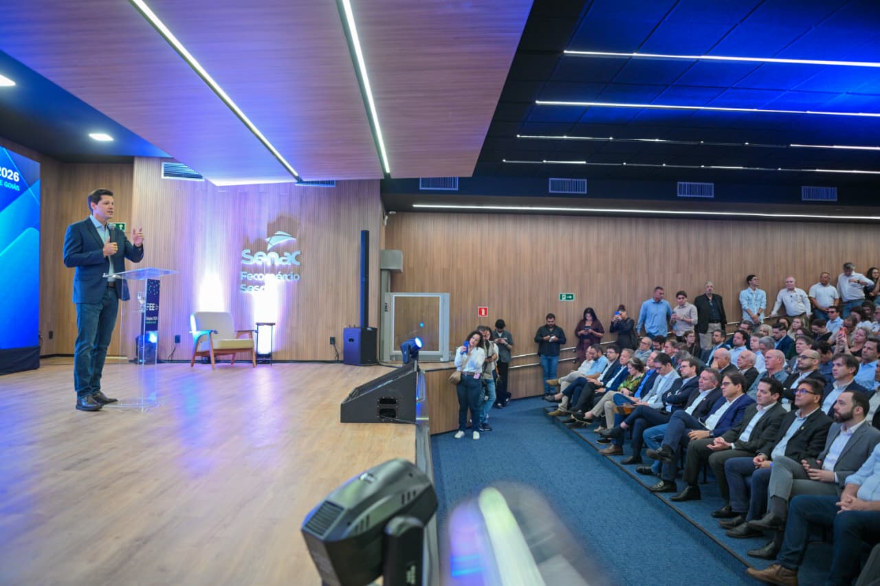 Daniel Vilela defende atração de investimentos, modernização da máquina pública e avanços na infraestrutura em sabatina