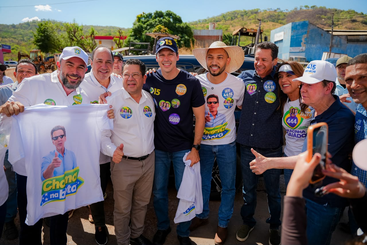 Daniel Vilela é recebido com festa durante carreata em Niquelândia